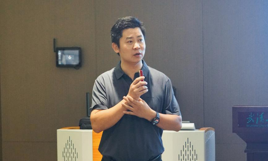 加快建设教育强国、科技强国、人才强国——学校副董事长、党委副书记、常务副校长王加青为23级学生讲授形势与政策课