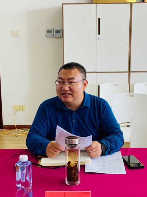 经济与管理学院召开主任（科长）工作会议