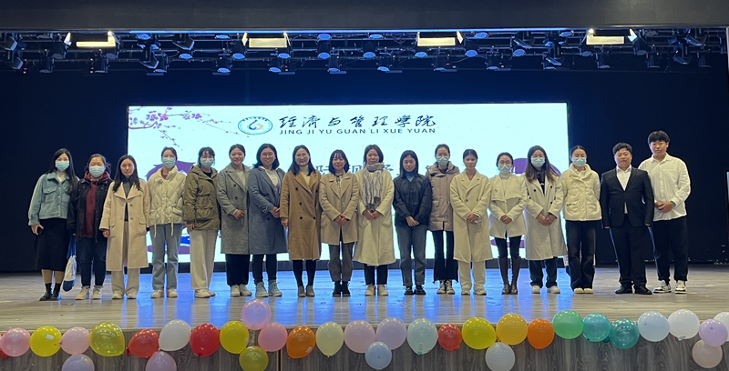 开启国际视野之窗 打造菁英养成之星｜经济与管理学院研学分享讲座顺利举行