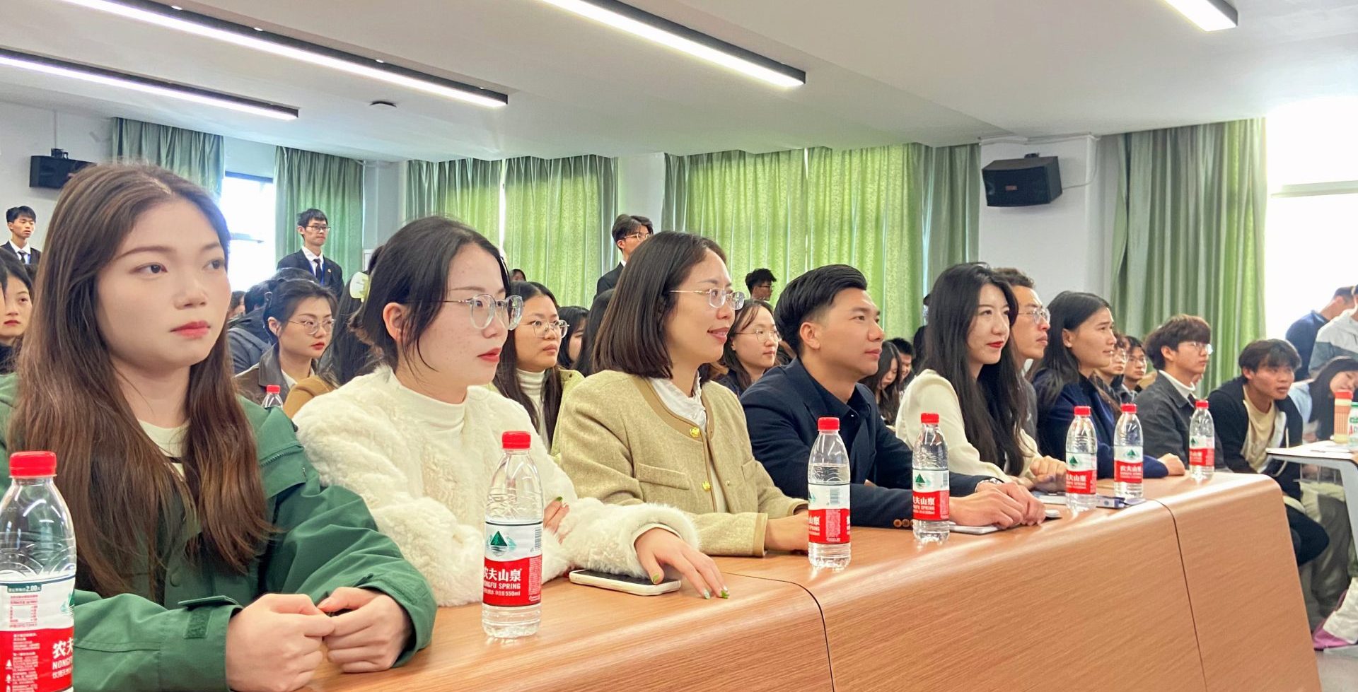 励能笃行 知新致远 ｜我校计算机与人工智能学院召开班团例会暨创新杯动员大会