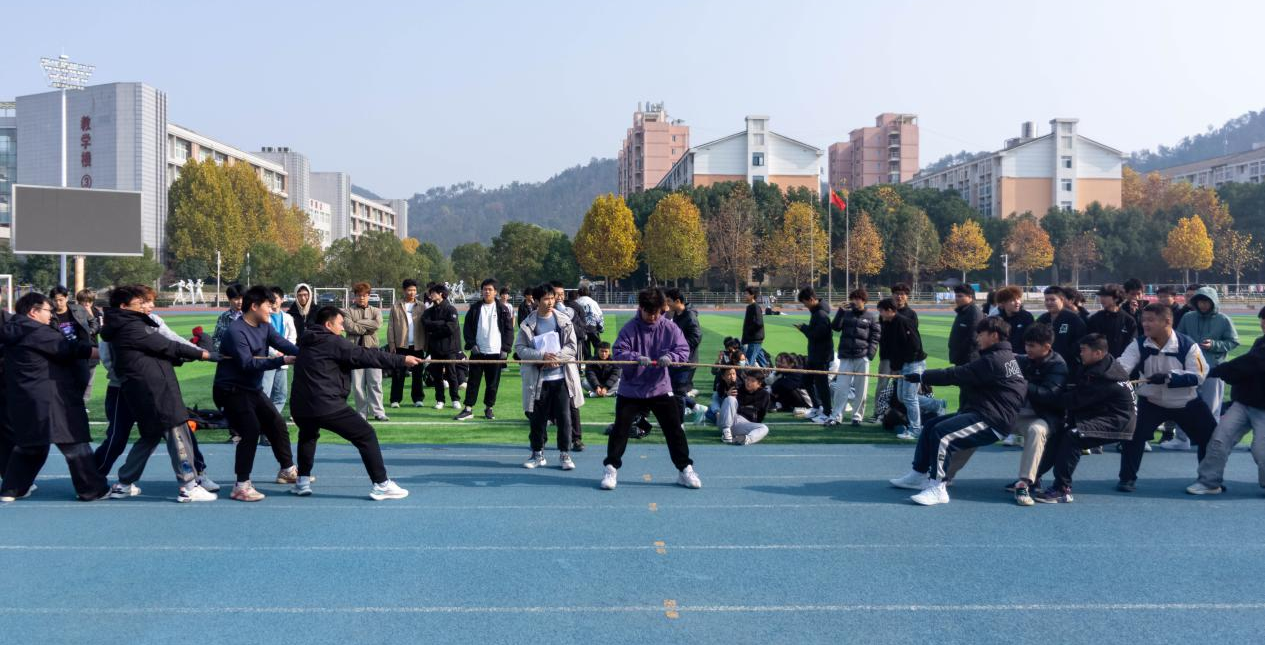团结力量大，成长共进步——23建筑专1-5、机电专19班拔河比赛