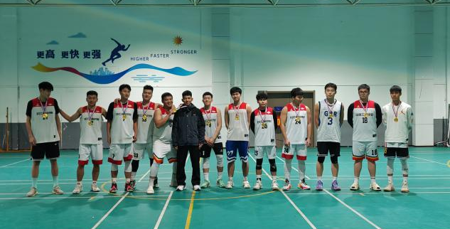 挥洒汗水 赛出青春 人文学院举办“狂人杯”总决赛