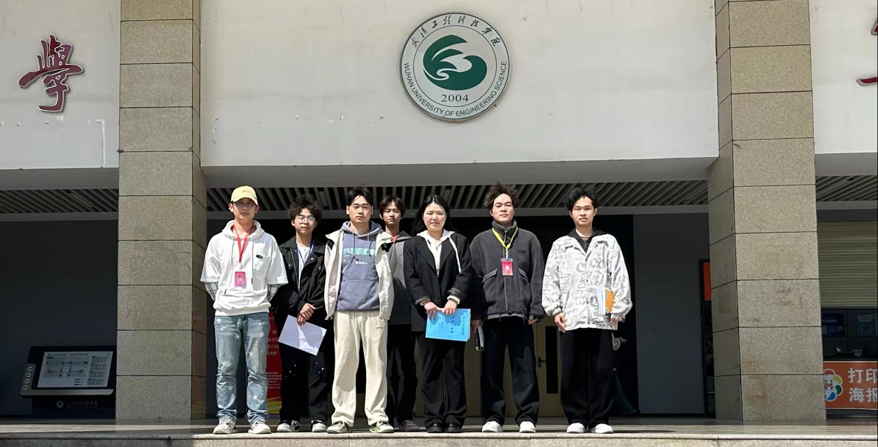 机械与工程学院“两周一查”工作 ——抓考勤 严学风