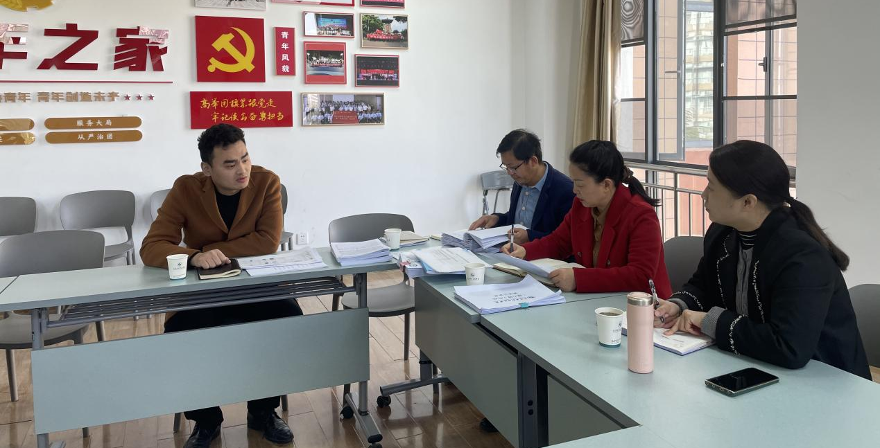 凝心聚力谋发展 砥砺前行开新篇|学校党委书记深入人文学院一线开展辅导员工作座谈会