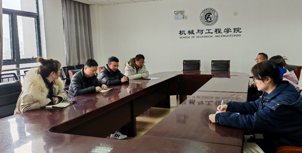 企业导师进课堂，校企合作共育人才            ——机械自动化系开展校企合作洽谈会