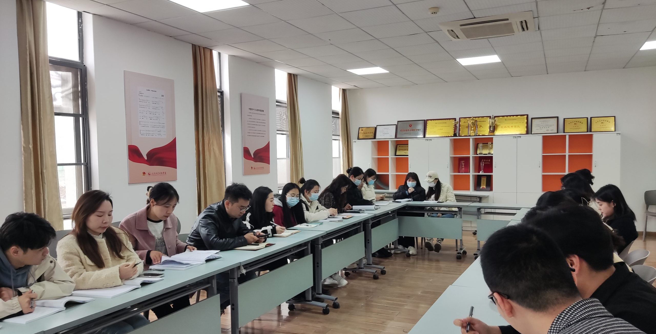 机械与工程学院召开学工例会，聚焦学生安全与微留学工作