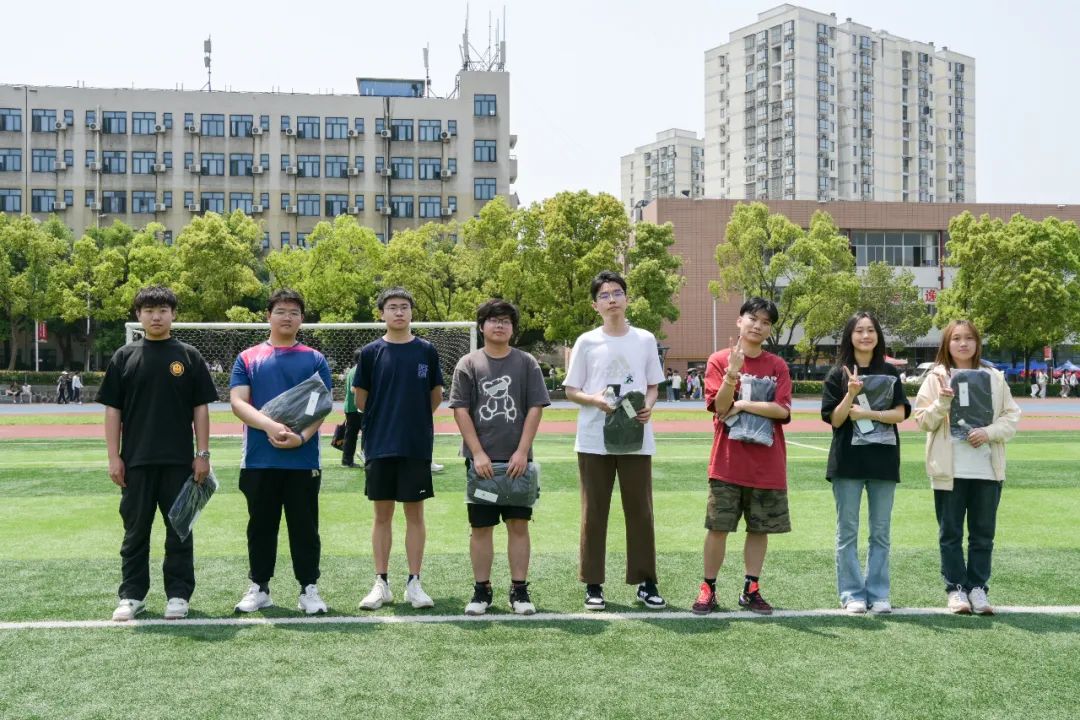 让快乐飞起来！武工院国际教育学院体验课程——飞盘体验活动趣味上线