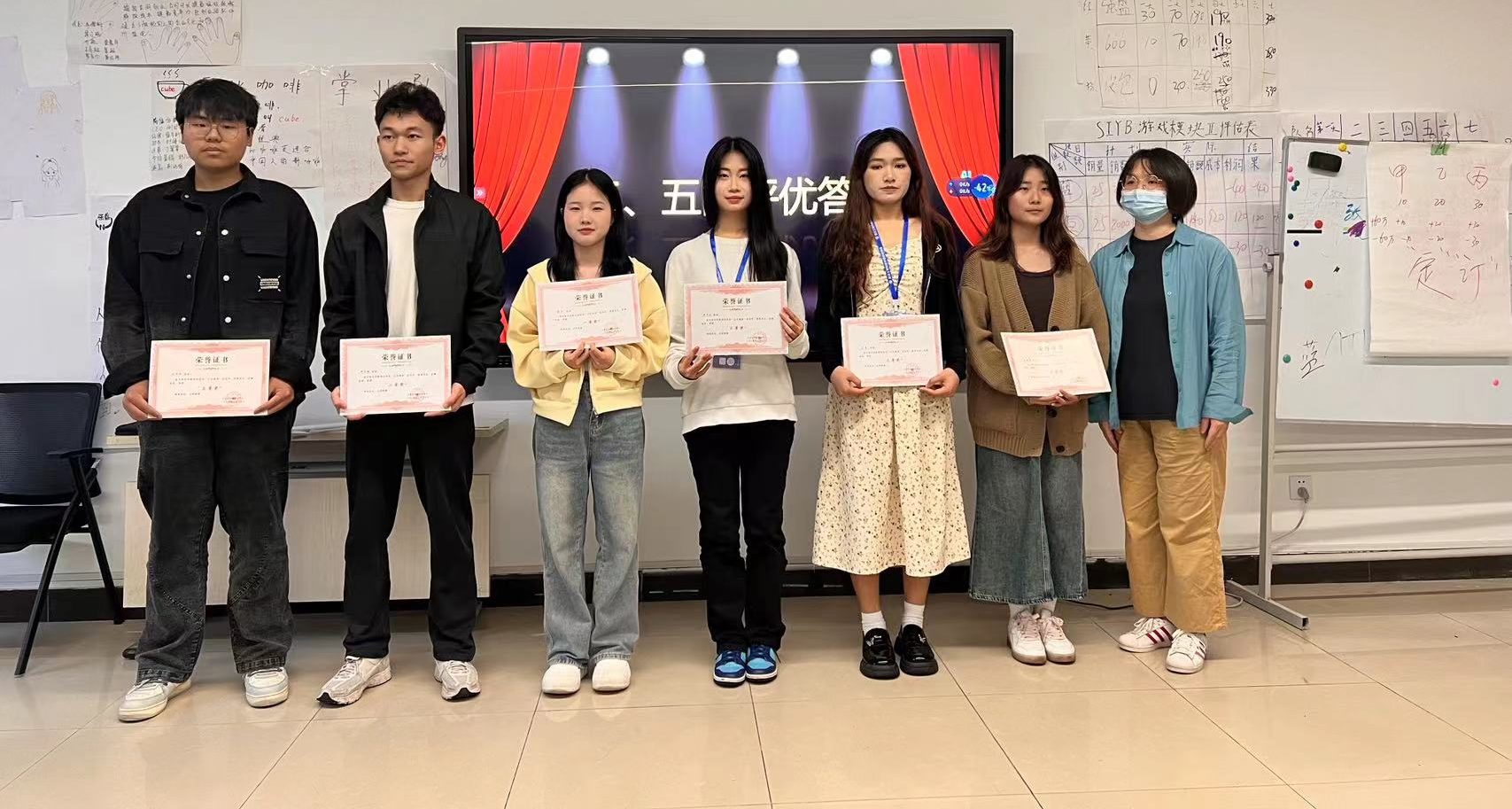 创新汇聚先锋力量，创业引领梦想杨帆——创新创业协会成功举办五四评优答辩