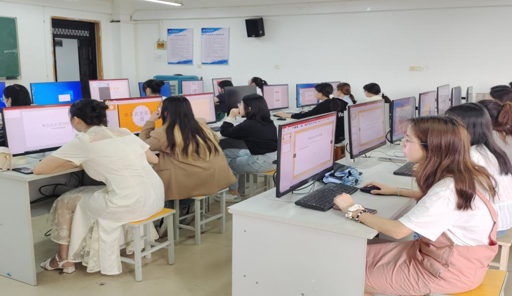 现场竞技展教育新风范 ——人文学院第三届师范生技能大赛课件制作组复赛成功举办