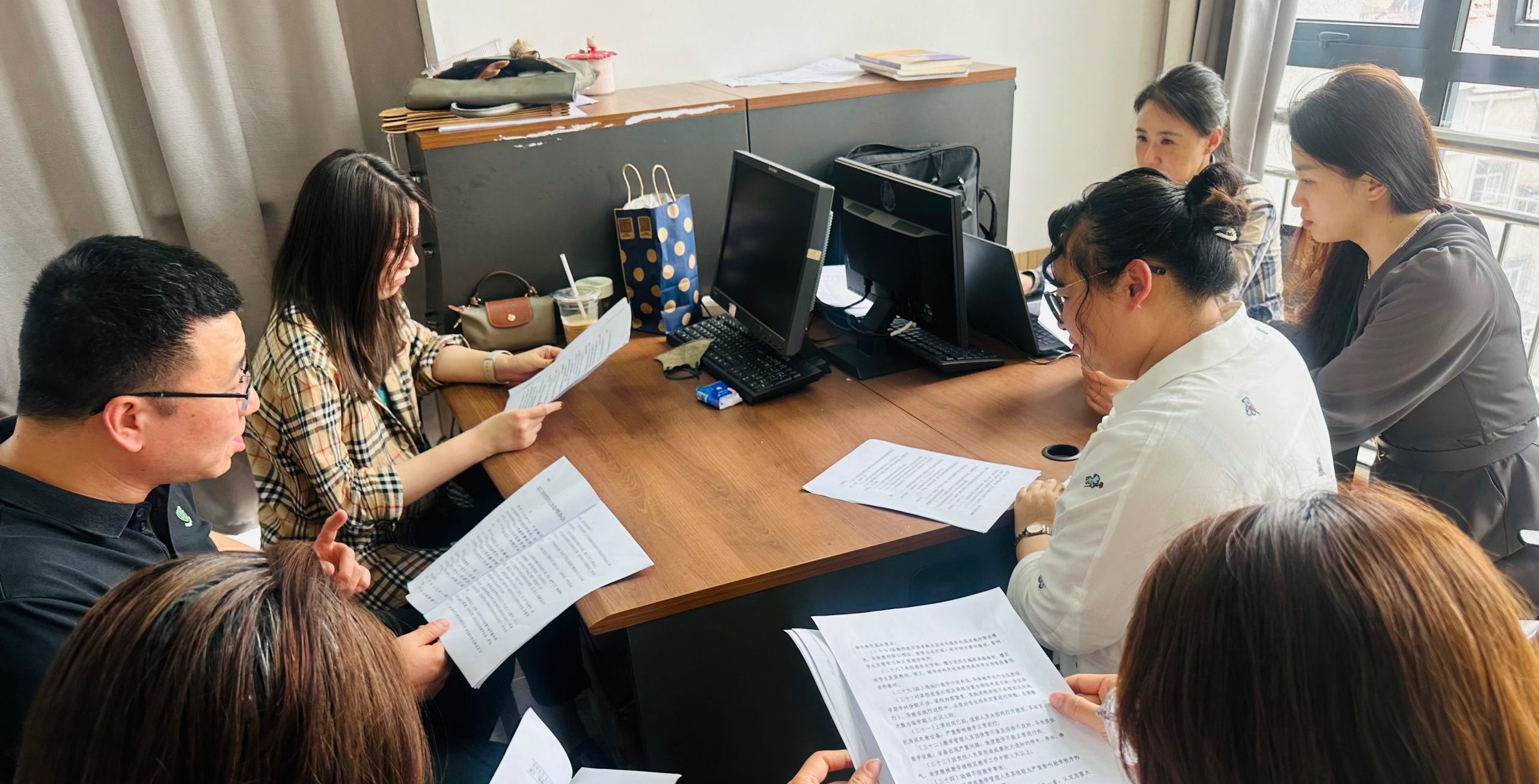 走进伟人故里 传承红色基因——马院教工直属党支部第六党小组召开参观毛泽东故居感想分享会