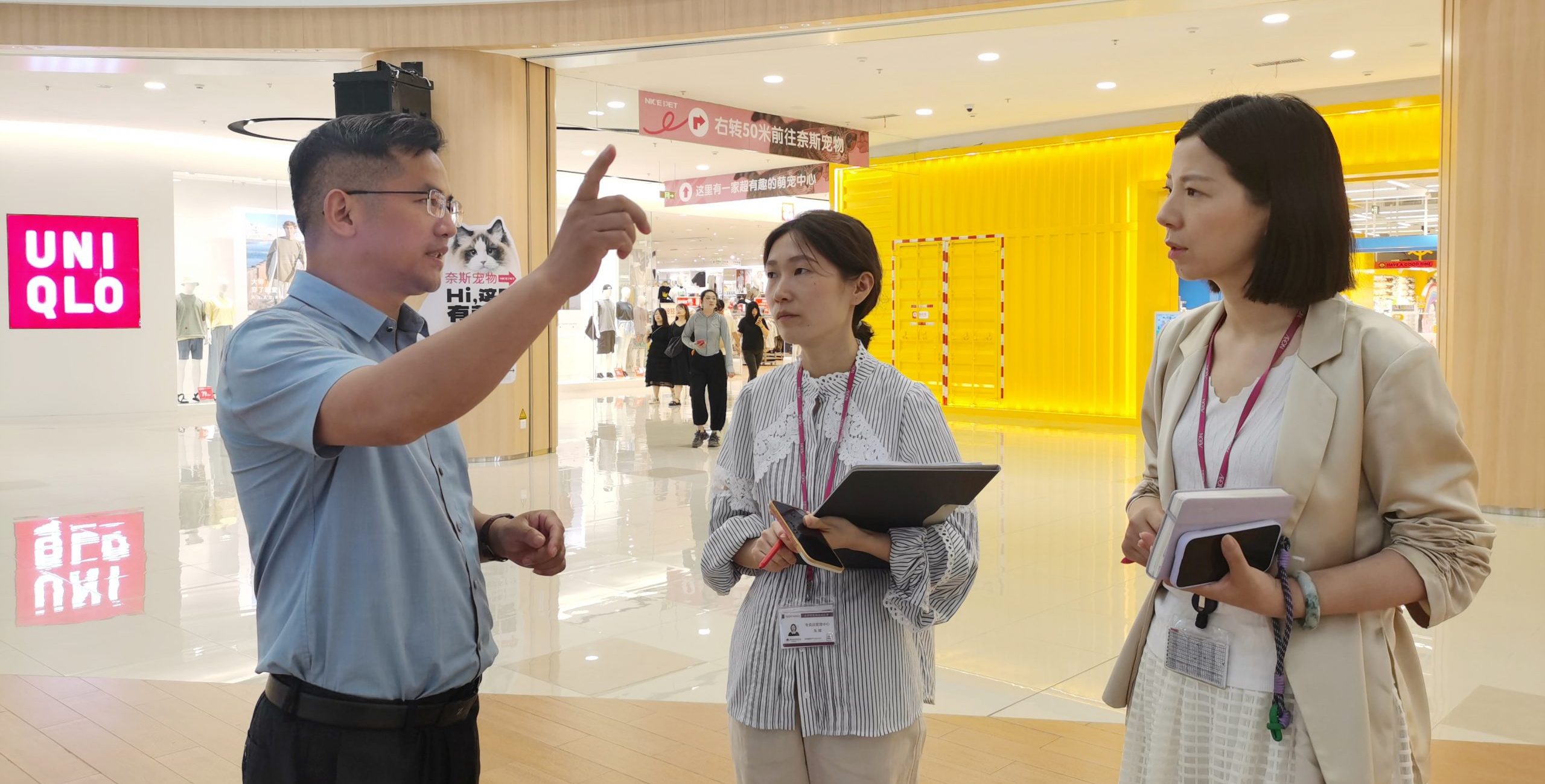 武汉工程科技学院赴永旺梦乐城武汉江夏店开展调研