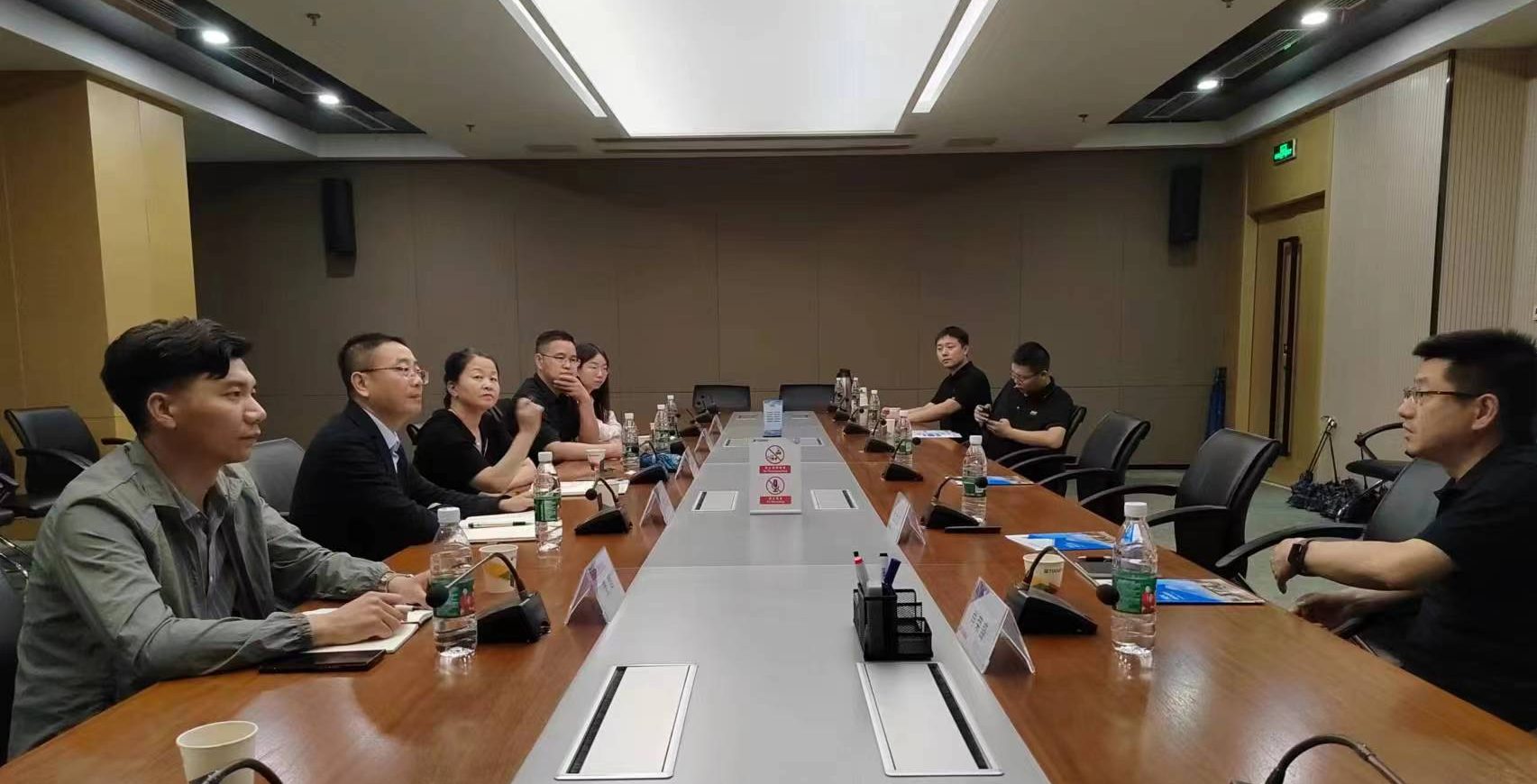 党委书记张会利带队赴天马微电子有限公司开展访企拓岗专项行动