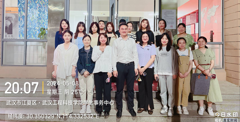 一见“寝”心 随“寓”而安 人文学院组织开展查寝活动