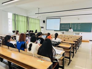 告别青葱 拼搏未来 ——经管学院2024届本科生毕业论文答辩工作圆满完成