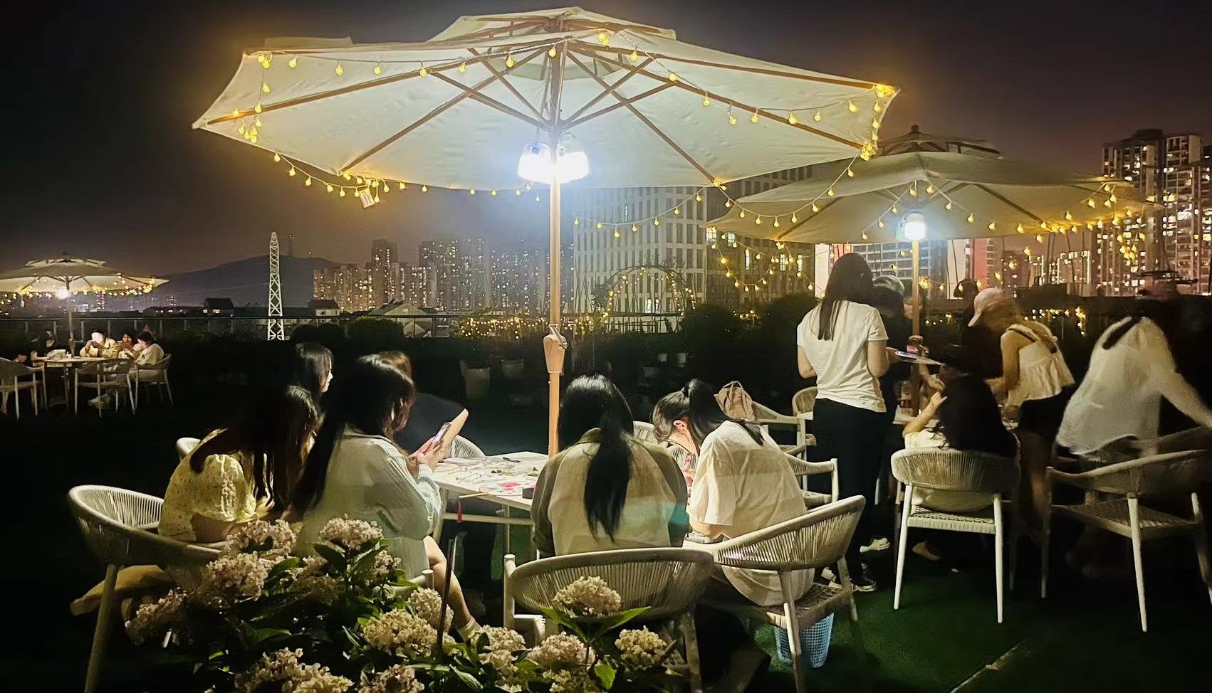 五感花园开放夜，乐享萤灯夏语时