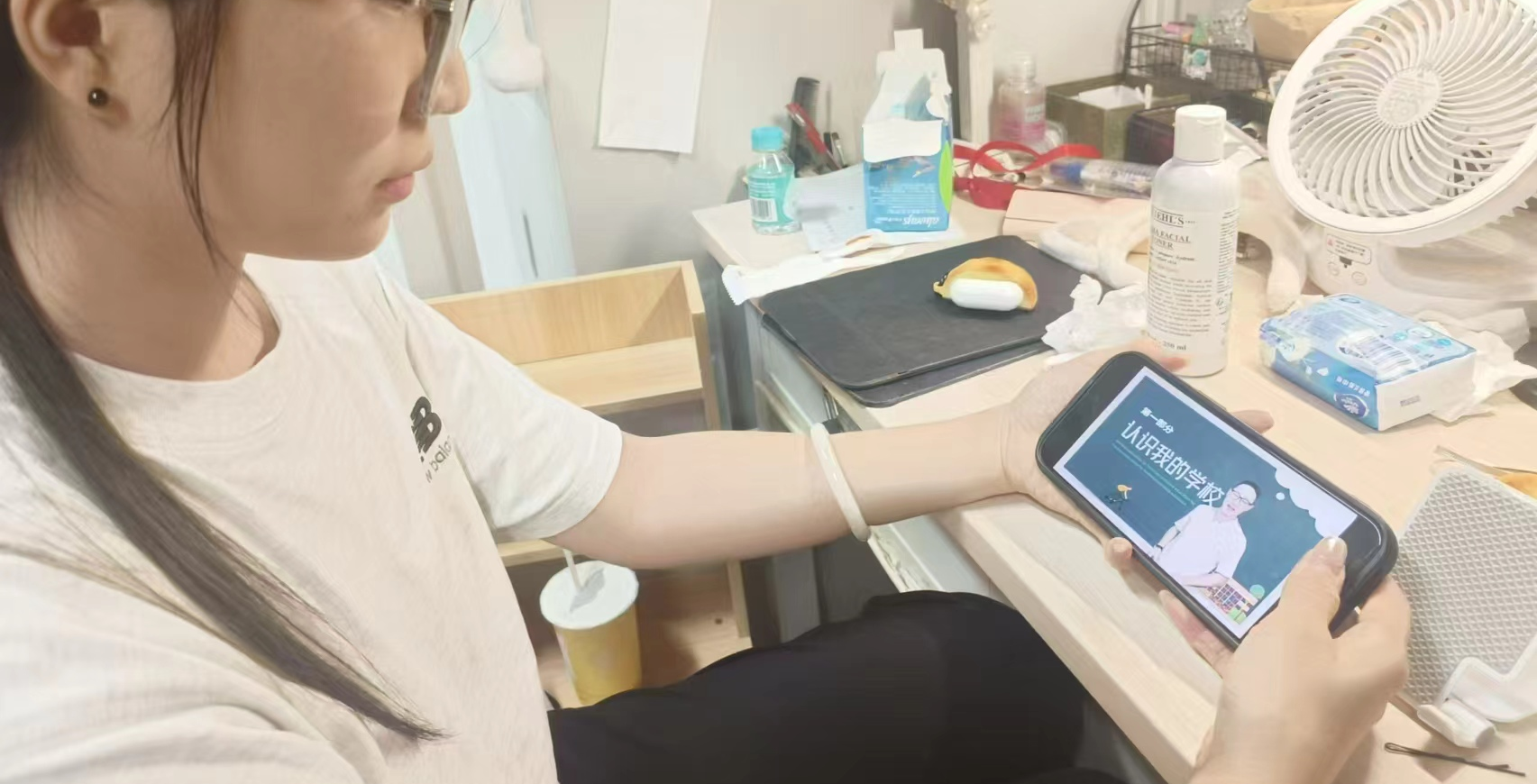 筑牢安全防线 开启校园篇章 人文学院组织观看“平安开学季，安全新学期”系列课程