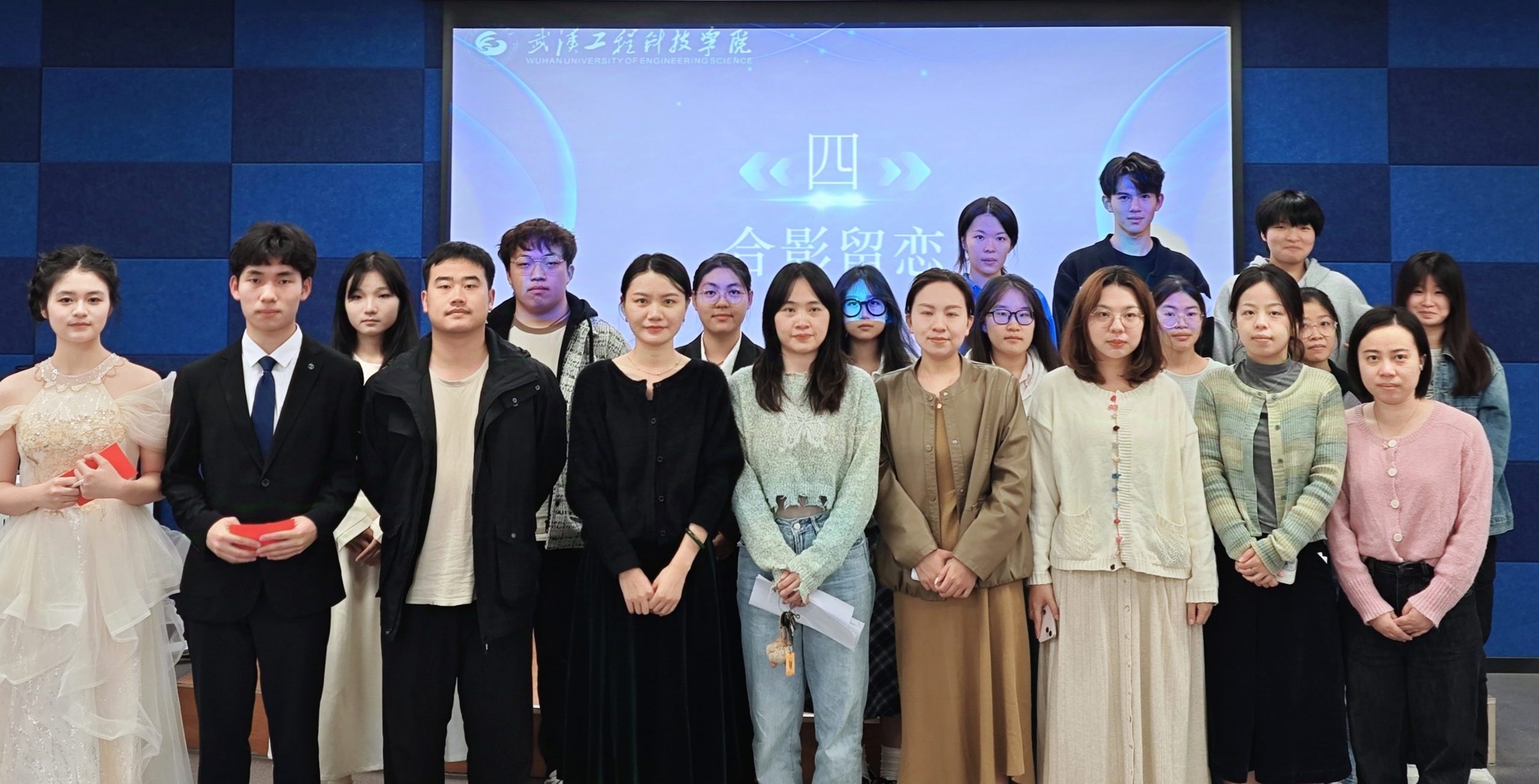 创新杯内才情涌 答辩场中智慧扬 人文学院举办第十六届“创新杯”答辩大会