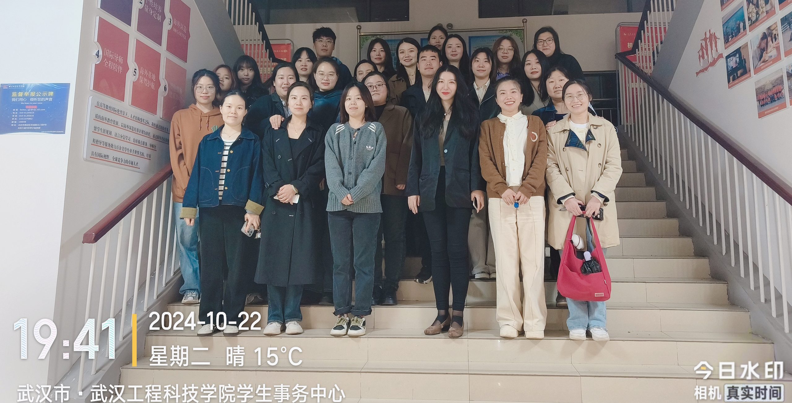 走访宿舍送关怀 寄语毕业展未来 人文学院开展毕业生宿舍走访慰问活动