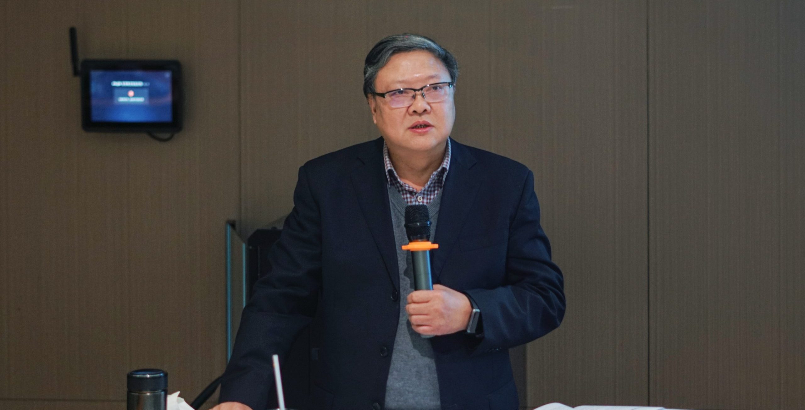 更好端牢能源的饭碗——校长储祖旺为24级学生讲形势与政策课