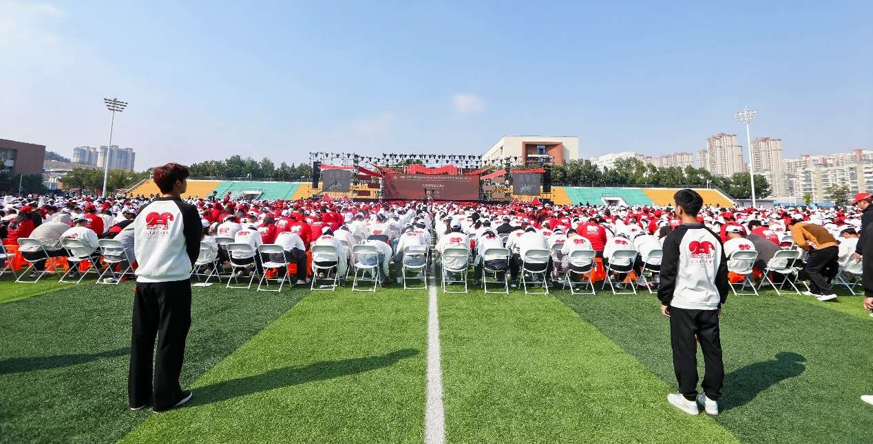 【光明日报】砥砺耕耘 桃李芬芳：武汉工程科技学院迎来建校20周年